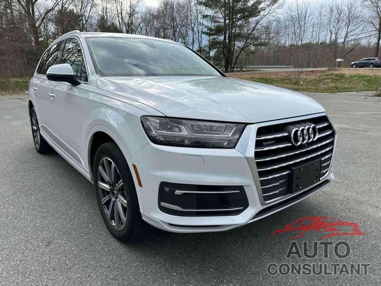 AUDI Q7 2019 - WA1LHAF71KD044238