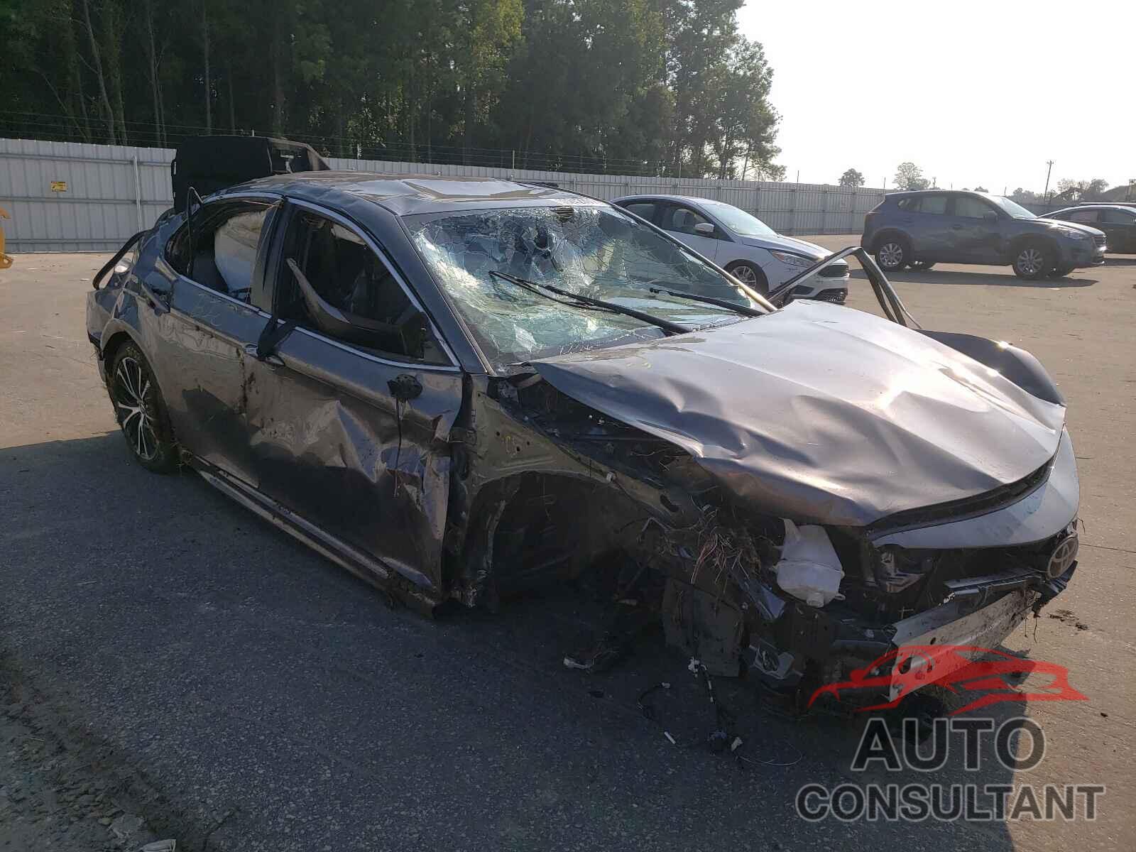 TOYOTA CAMRY 2018 - 4T1B11HK1JU636515