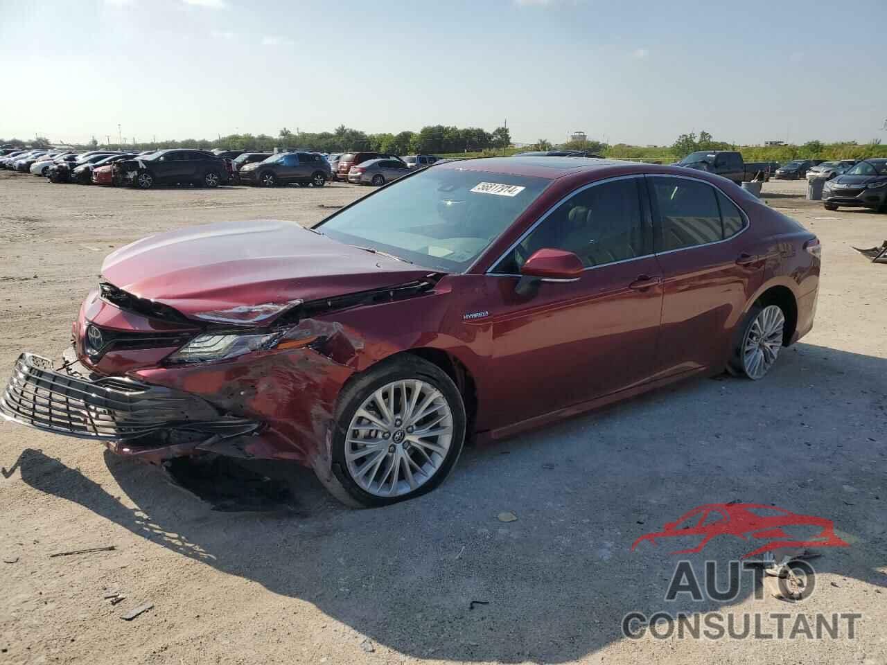 TOYOTA CAMRY 2018 - 4T1B21HK8JU502176