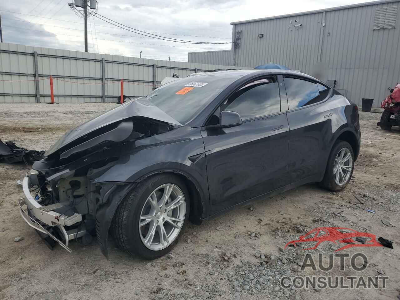 TESLA MODEL Y 2024 - 7SAYGDEE3RF993215