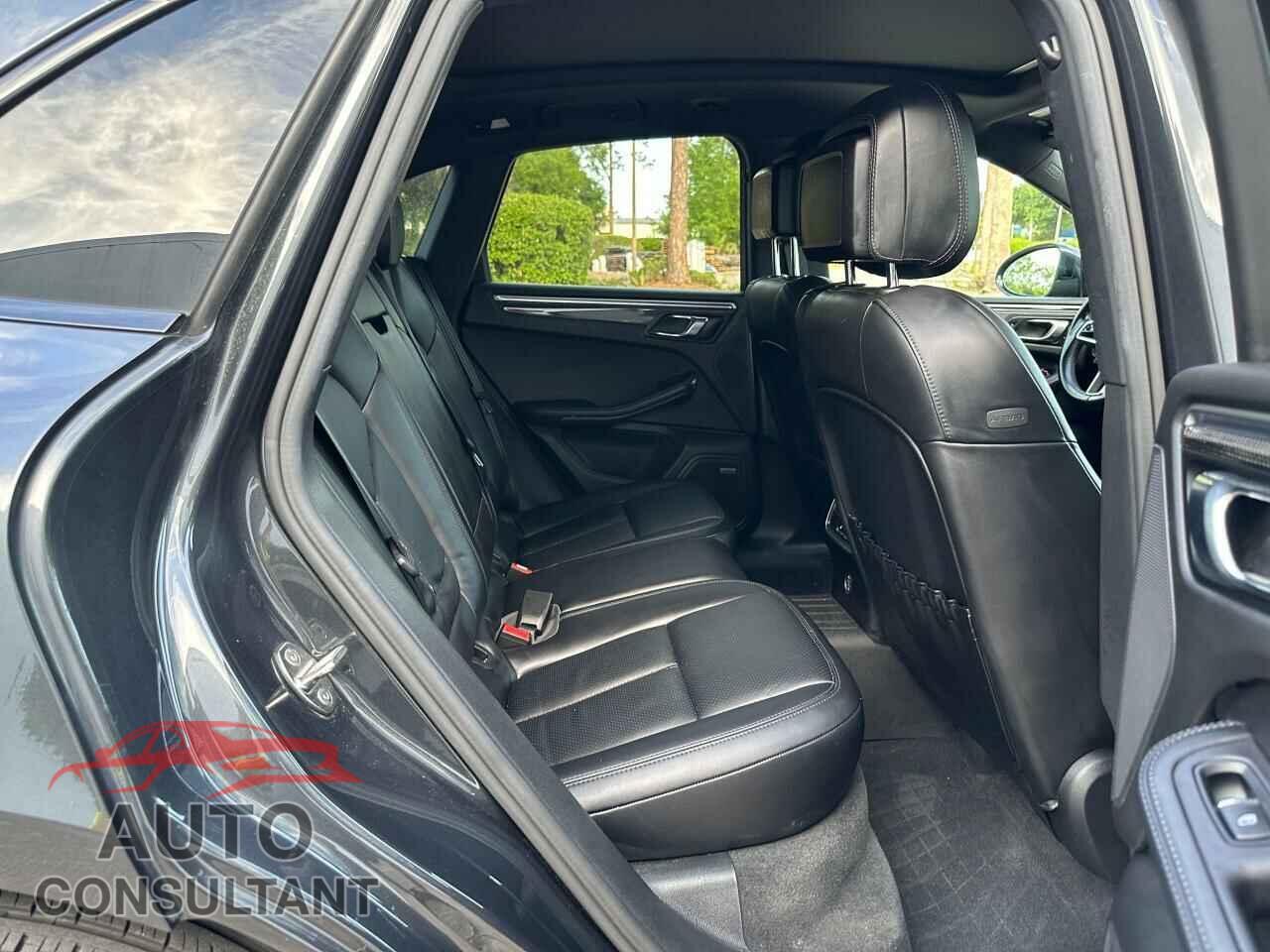 PORSCHE MACAN 2017 - WP1AG2A58HLB56625