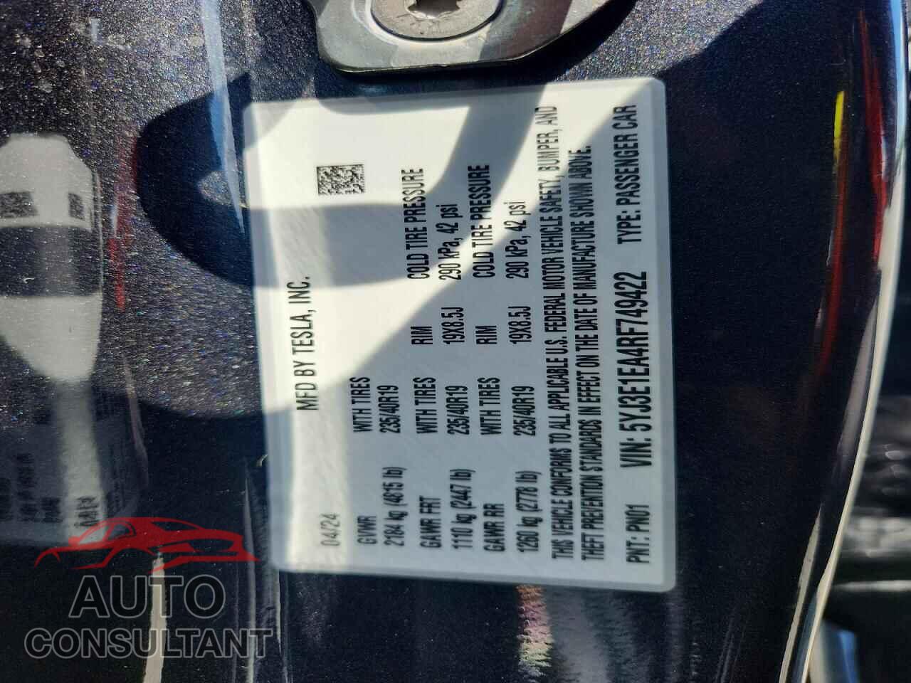 TESLA MODEL 3 2024 - 5YJ3E1EA4RF749422