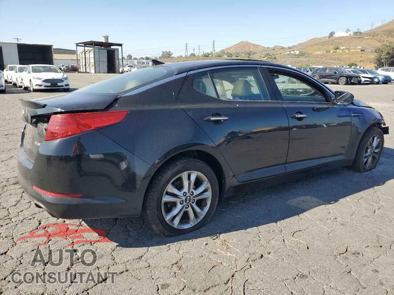 KIA OPTIMA 2011 - KNAGN4A79B5118215