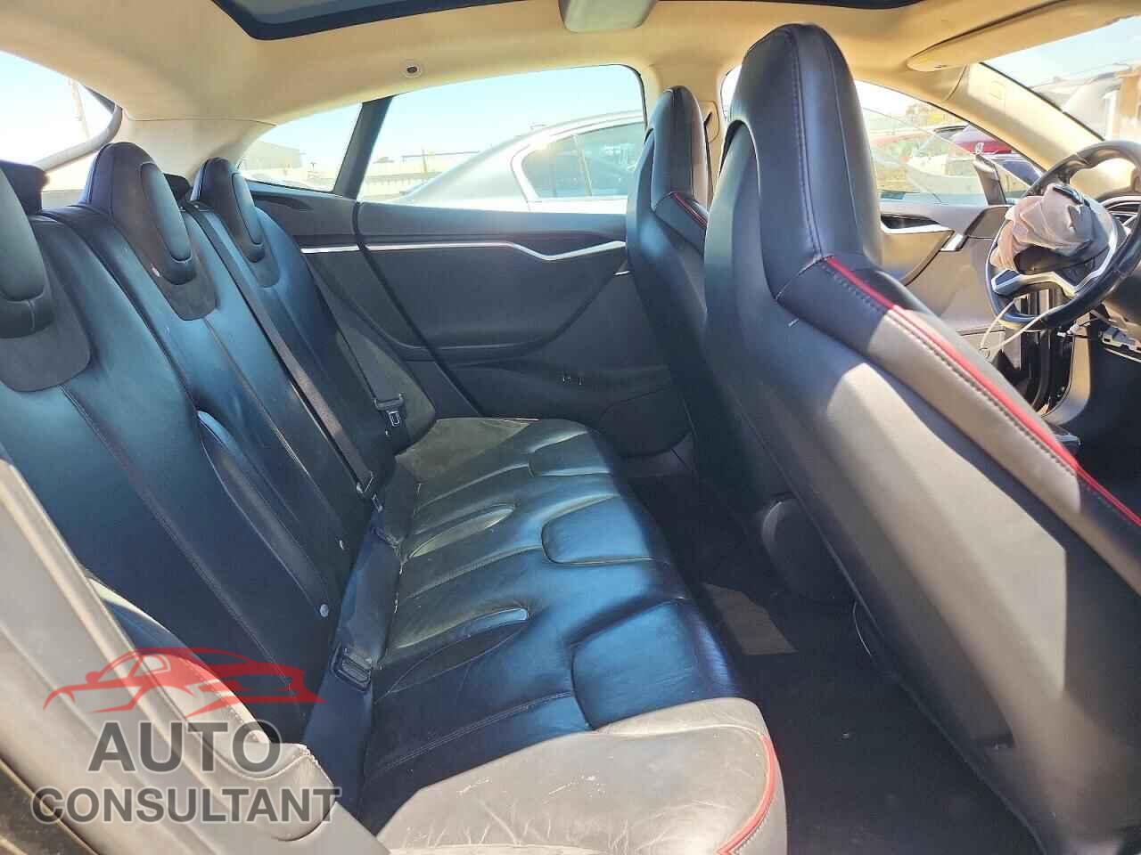 TESLA MODEL S 2013 - 5YJSA1DP2DFP26016