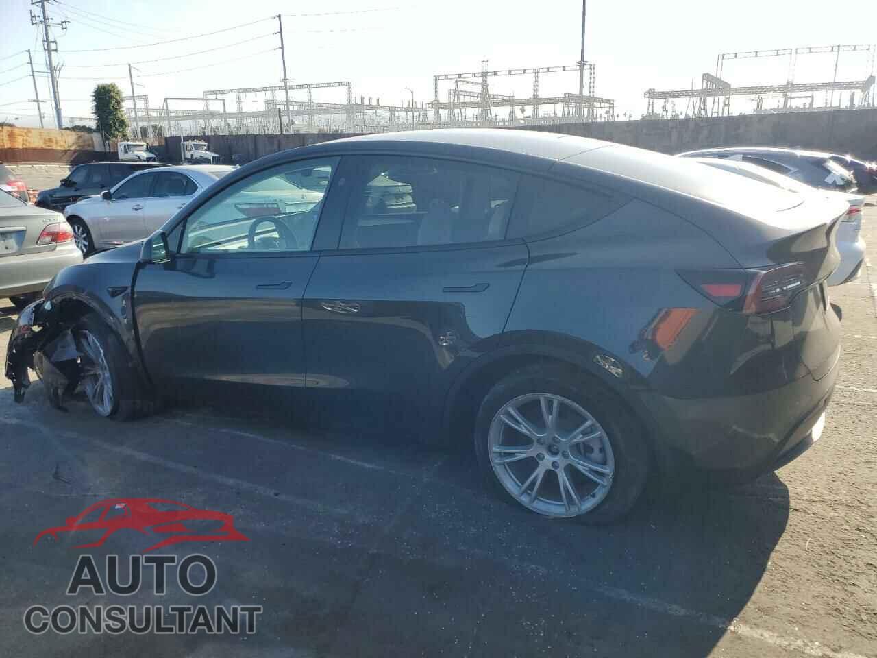 TESLA MODEL Y 2024 - 7SAYGDED4RF051925