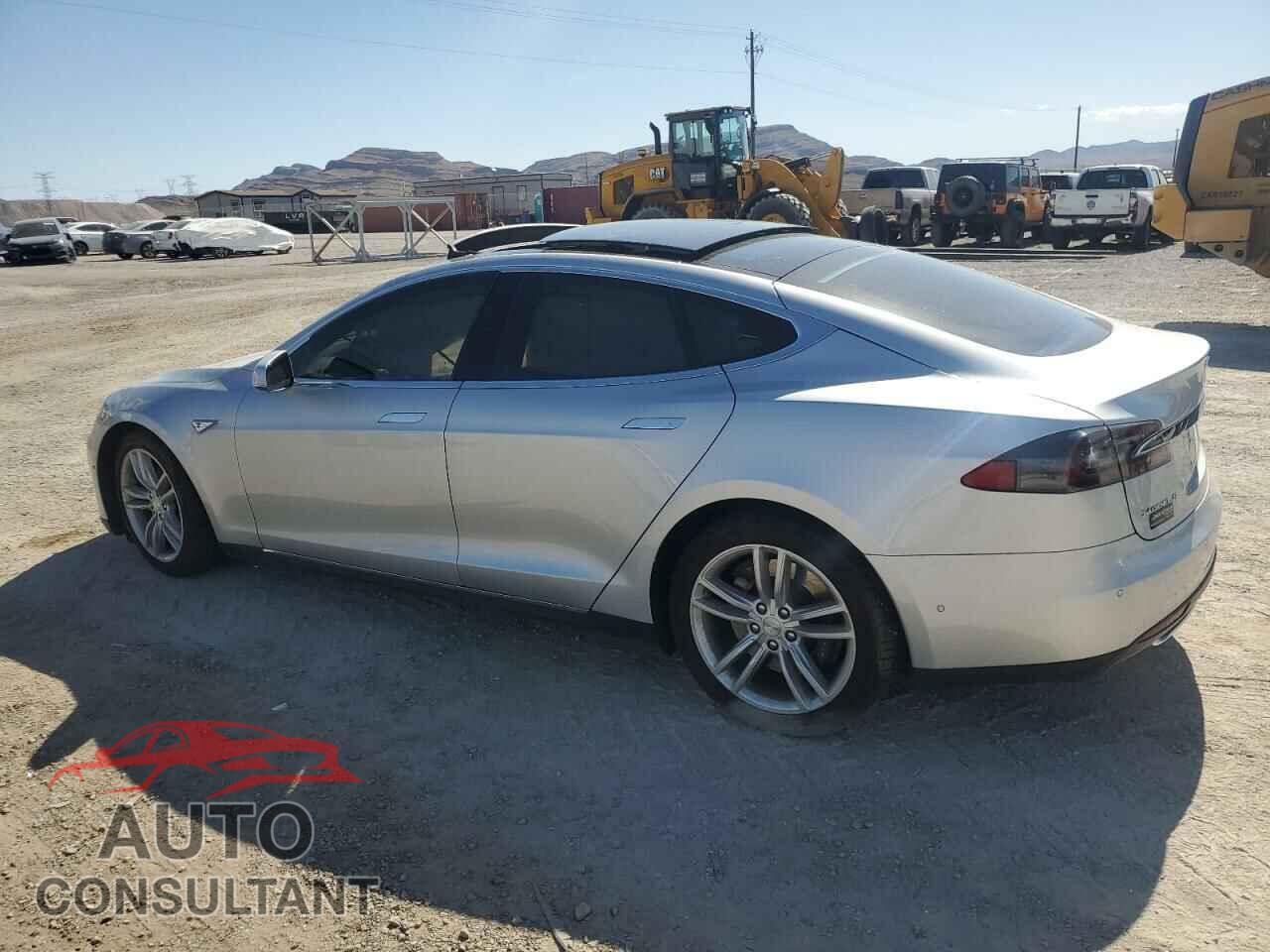 TESLA MODEL S 2015 - 5YJSA1H2XFF087174