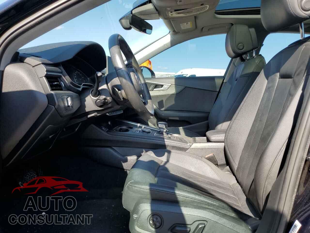 AUDI A4 2019 - WAUGMAF44KN018295