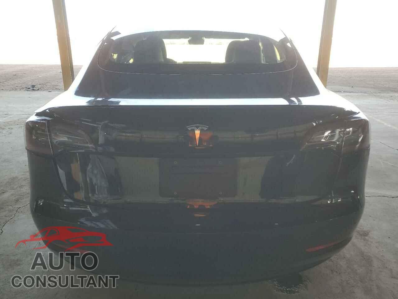 TESLA MODEL 3 2022 - 5YJ3E1EA5NF286104