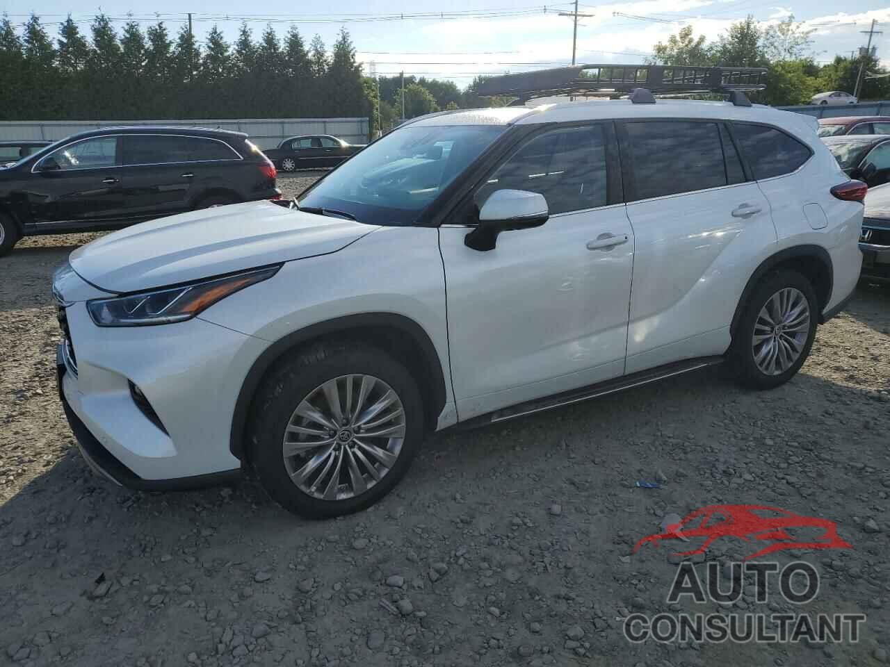 TOYOTA HIGHLANDER 2022 - 5TDFZRAH5NS118929