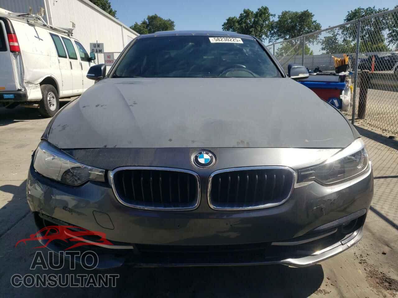 BMW 3 SERIES 2018 - WBA8B9C53JEE82234