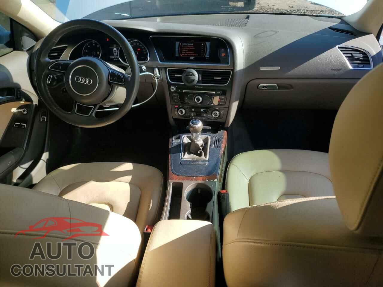 AUDI A5 2014 - WAUGFAFR2EA044332