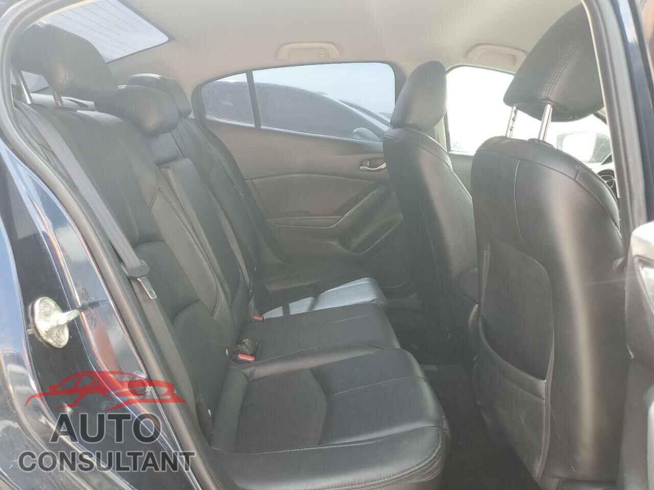 MAZDA 3 2017 - 3MZBN1V75HM137947