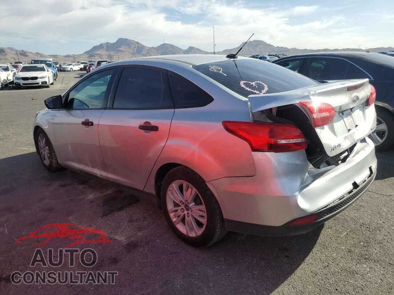 FORD FOCUS 2015 - 1FADP3E21FL385929