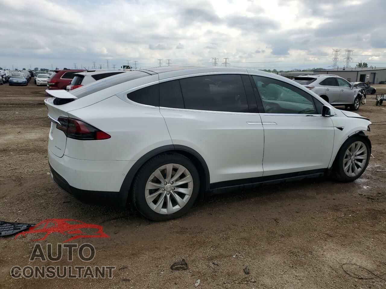 TESLA MODEL X 2020 - 5YJXCBE21LF210477