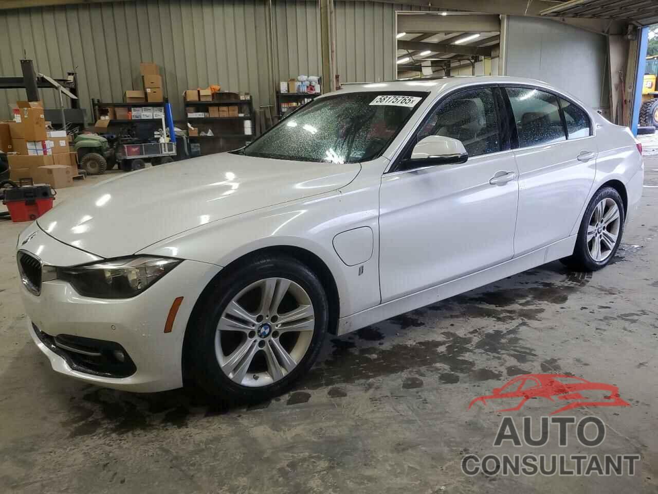 BMW 3 SERIES 2017 - WBA8E1C30HA029663