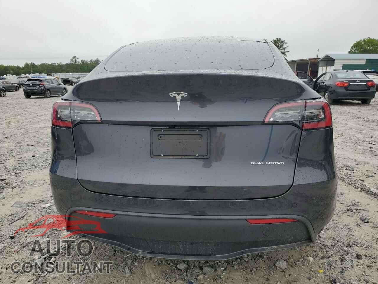 TESLA MODEL Y 2024 - 7SAYGAEE7RF005786