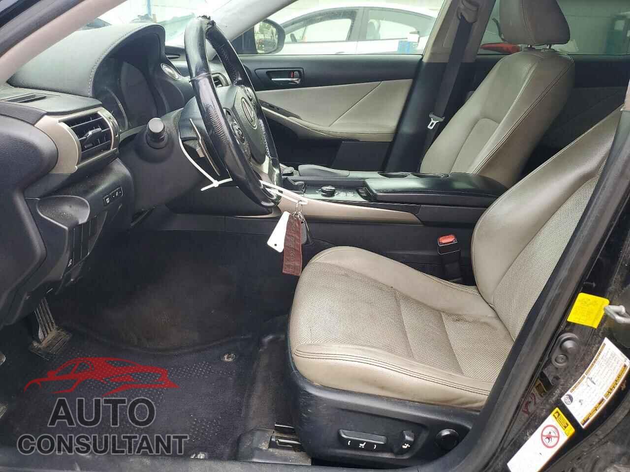 LEXUS IS 2014 - JTHCF1D29E5011312