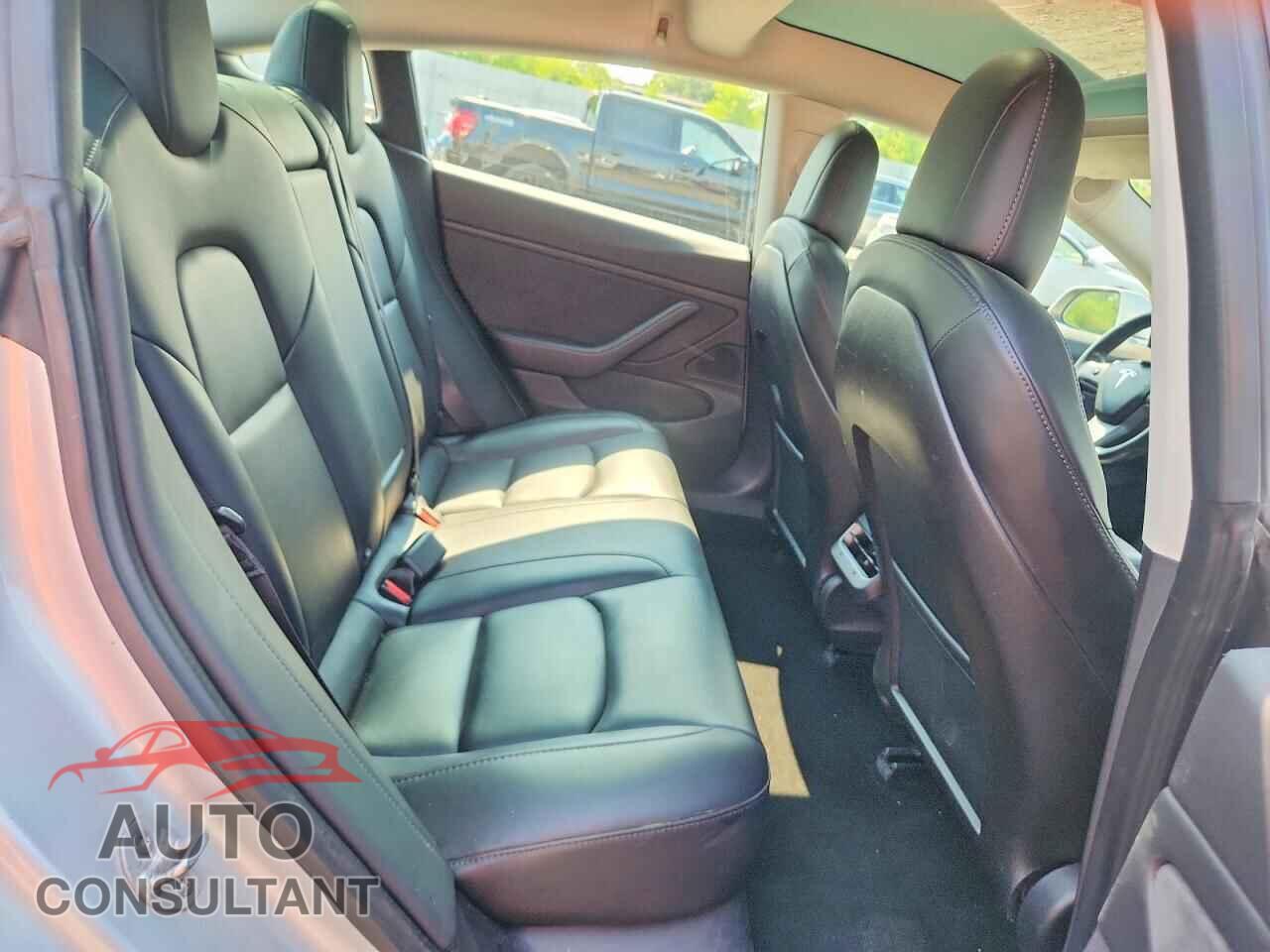 TESLA MODEL 3 2018 - 5YJ3E1EB7JF114515