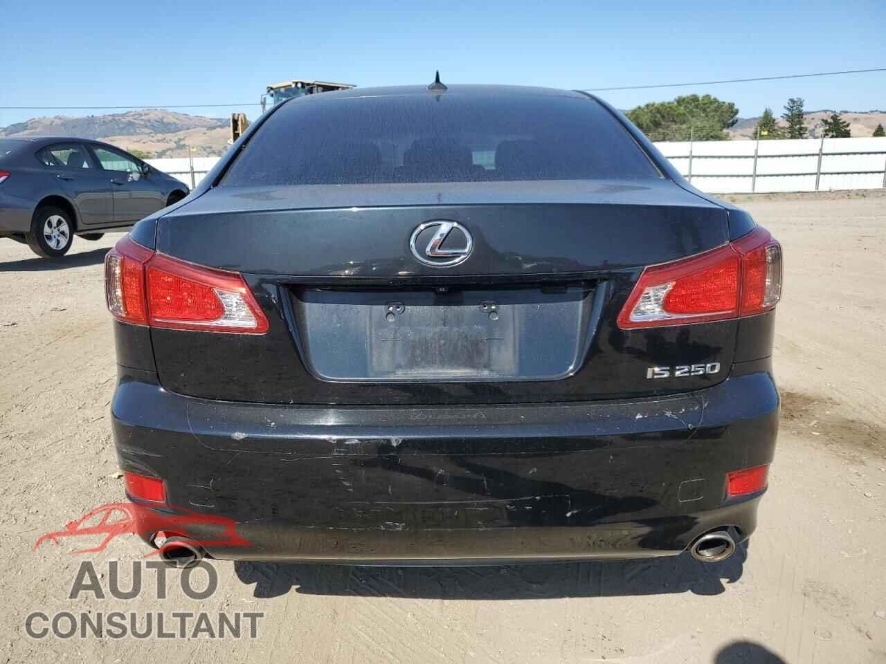 LEXUS IS 2011 - JTHBF5C26B5135876