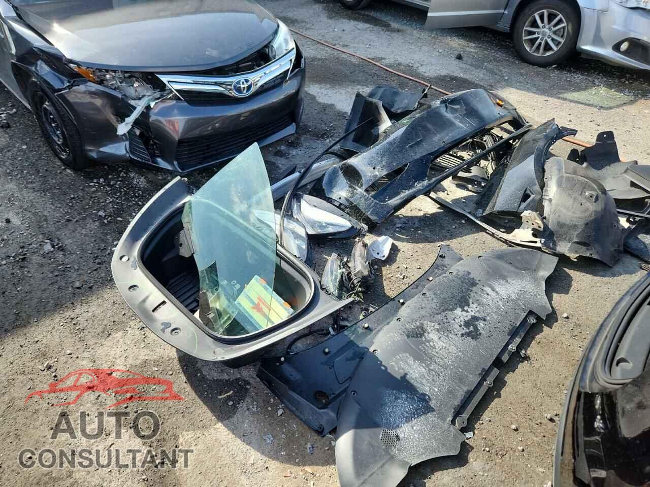 TESLA MODEL Y 2021 - 5YJYGDED9MF103152