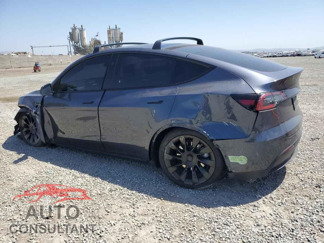 TESLA MODEL Y 2023 - 7SAYGAEEXPF847583
