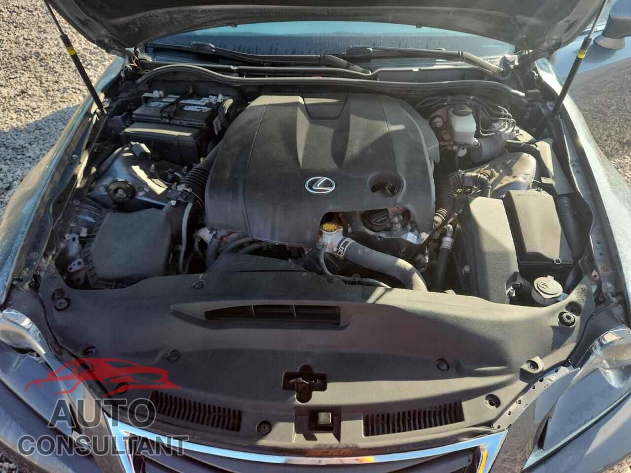 LEXUS IS 2015 - JTHCF1D21F5020085