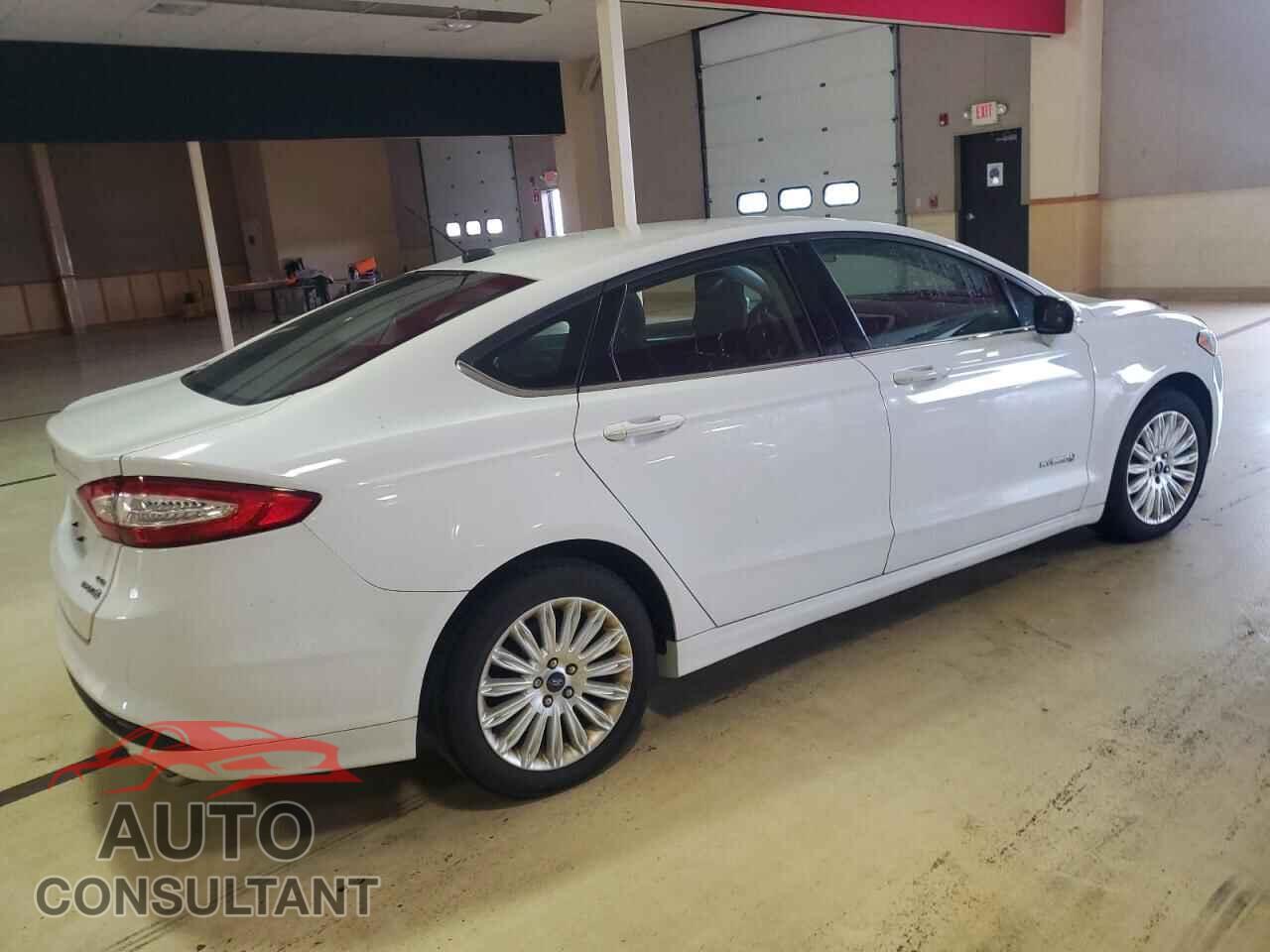 FORD FUSION 2013 - 3FA6P0LU4DR150323
