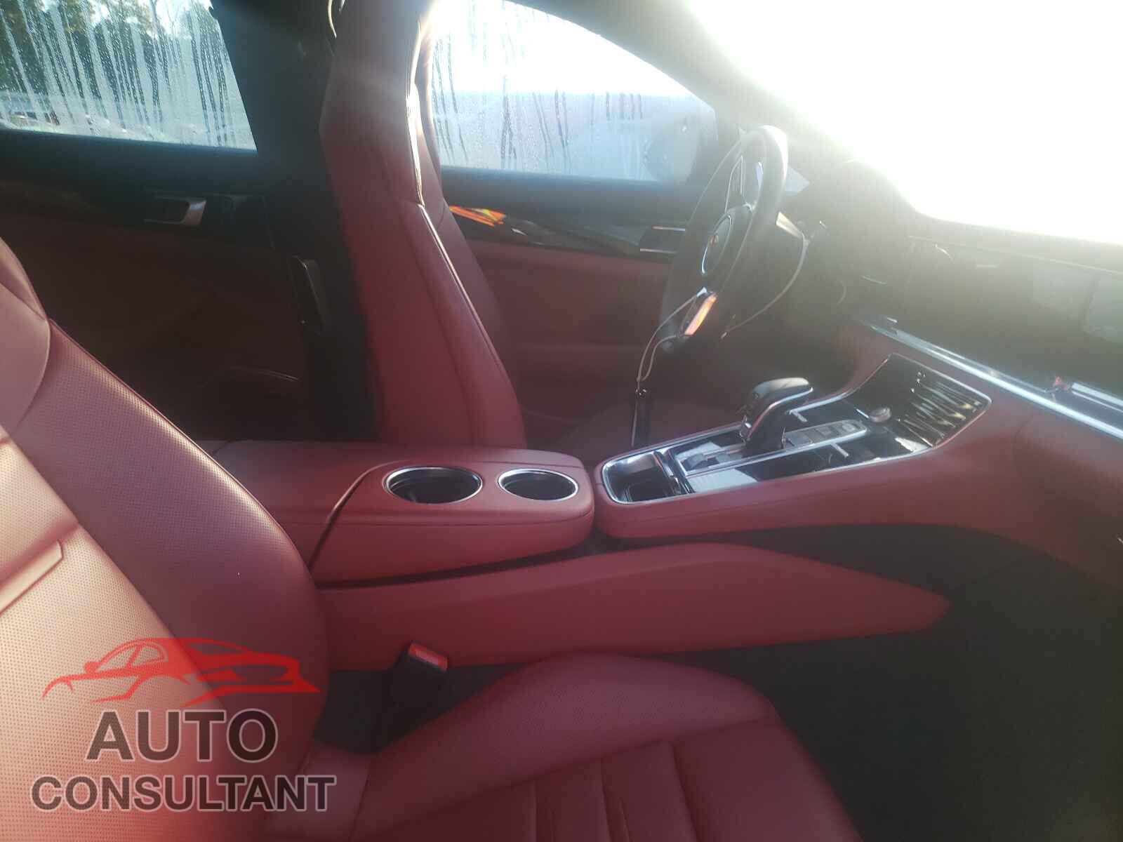 PORSCHE PANAMERA 2020 - WP0AB2A70LL140901
