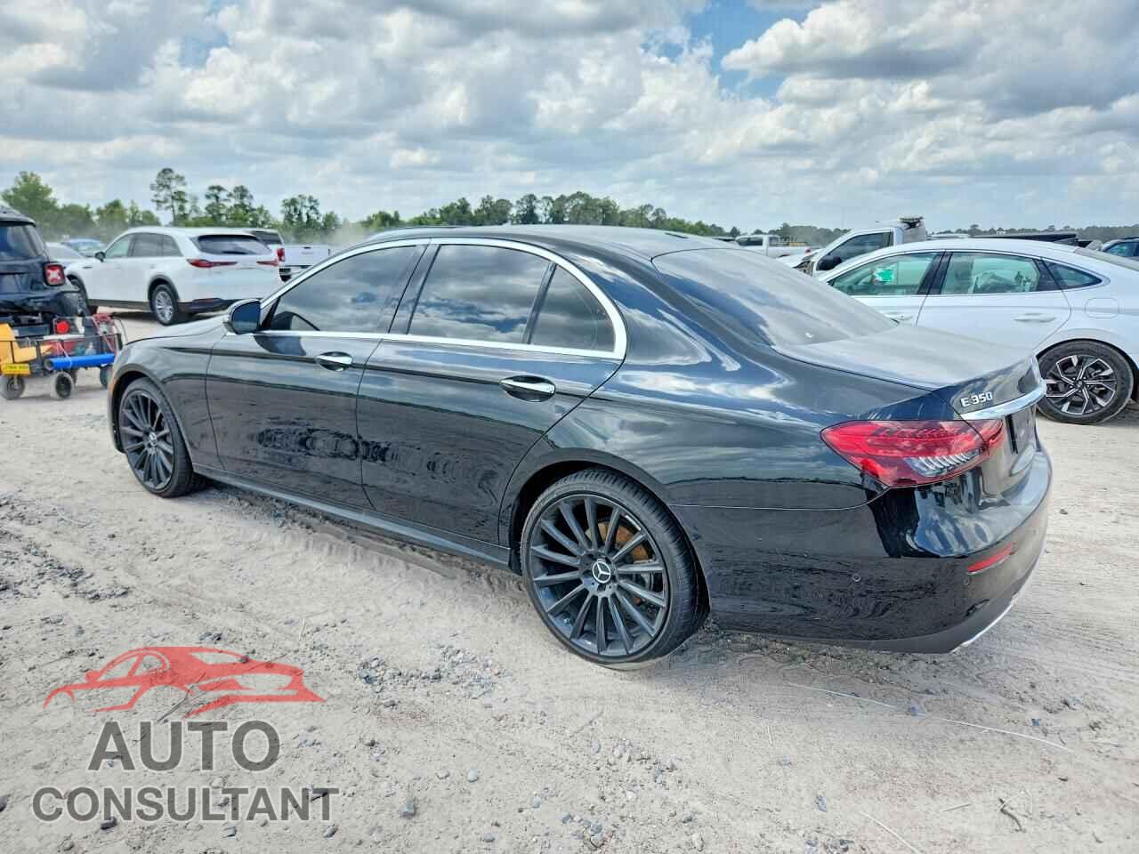 MERCEDES-BENZ E-CLASS 2022 - W1KZF8DB7NB086232