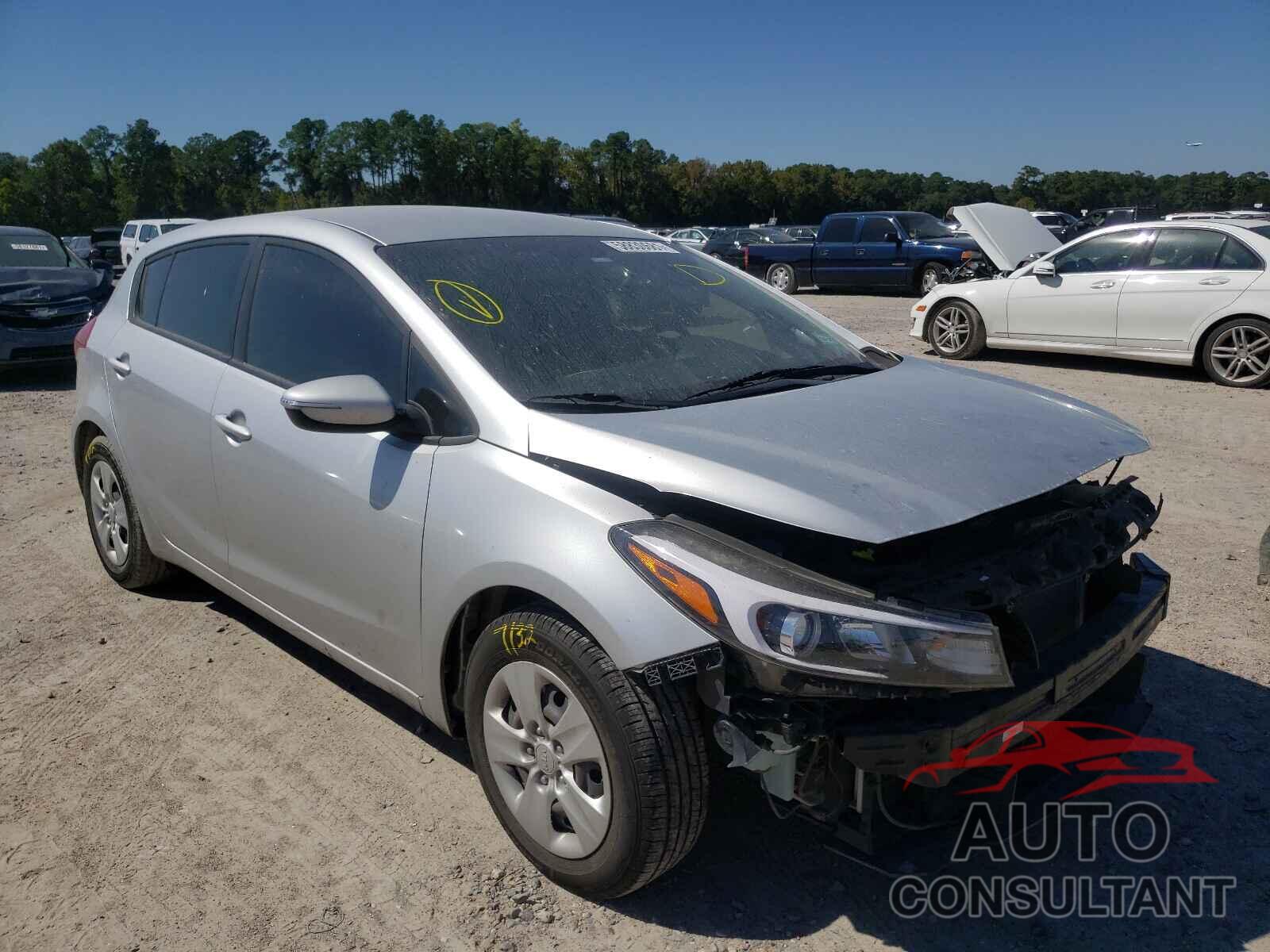 KIA FORTE 2017 - KNAFK5A85H5698767
