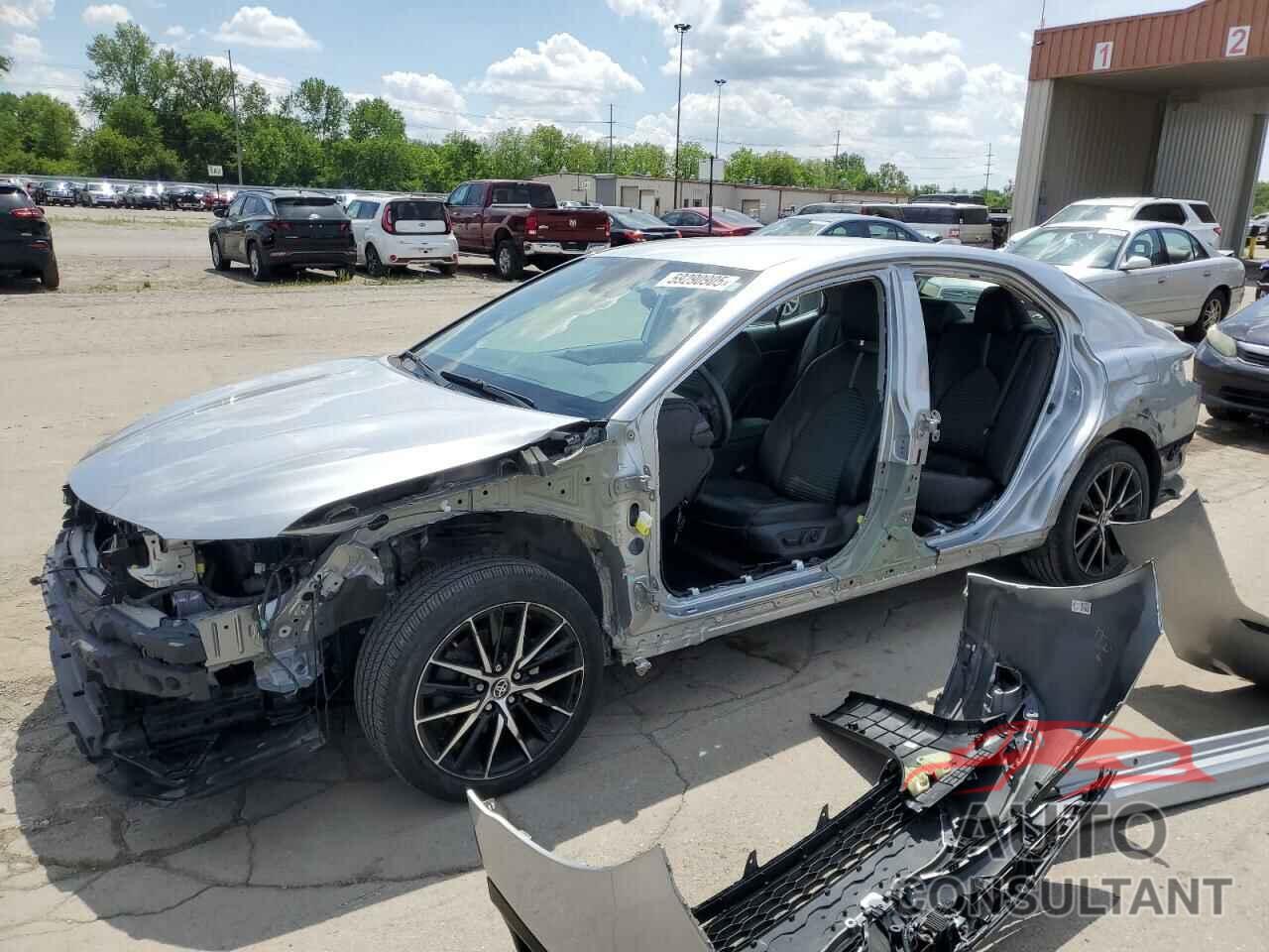 TOYOTA CAMRY 2021 - 4T1G11AK7MU521048