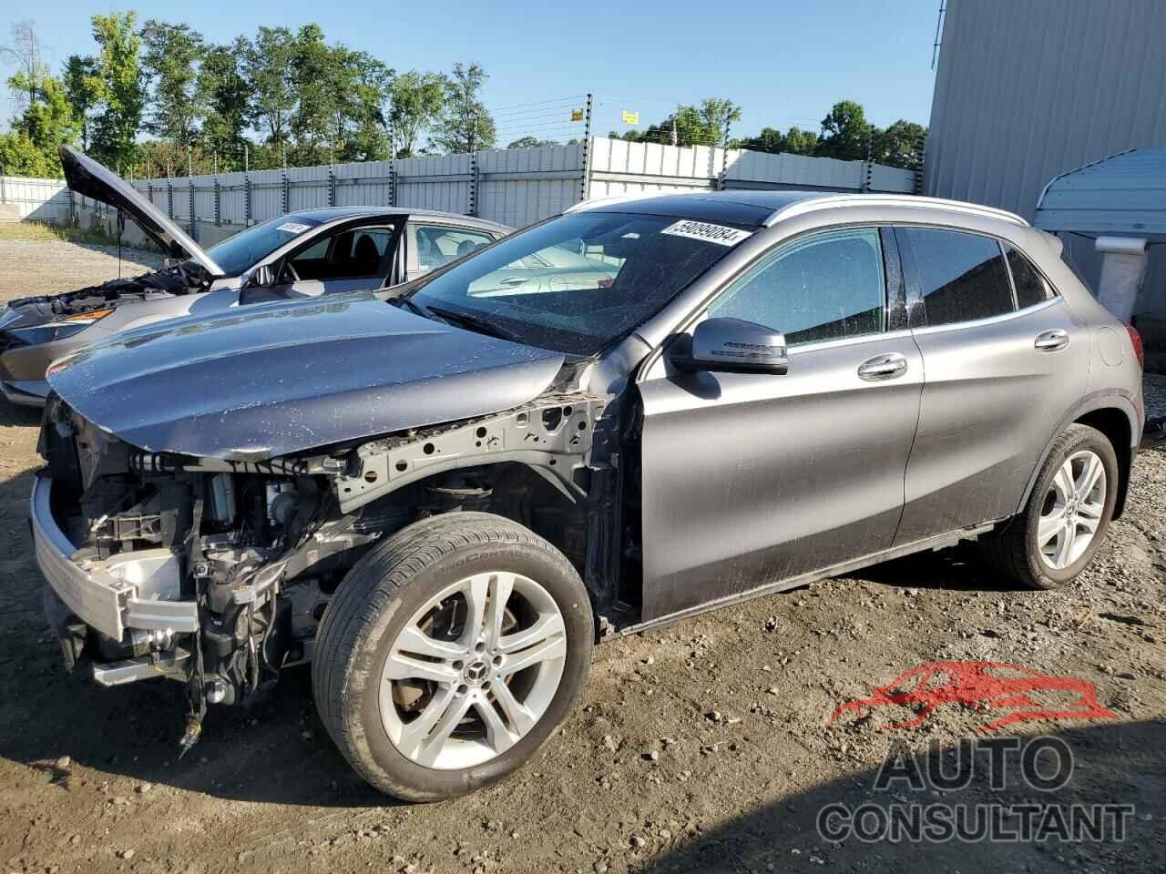 MERCEDES-BENZ GLA-CLASS 2018 - WDCTG4GB0JJ494597