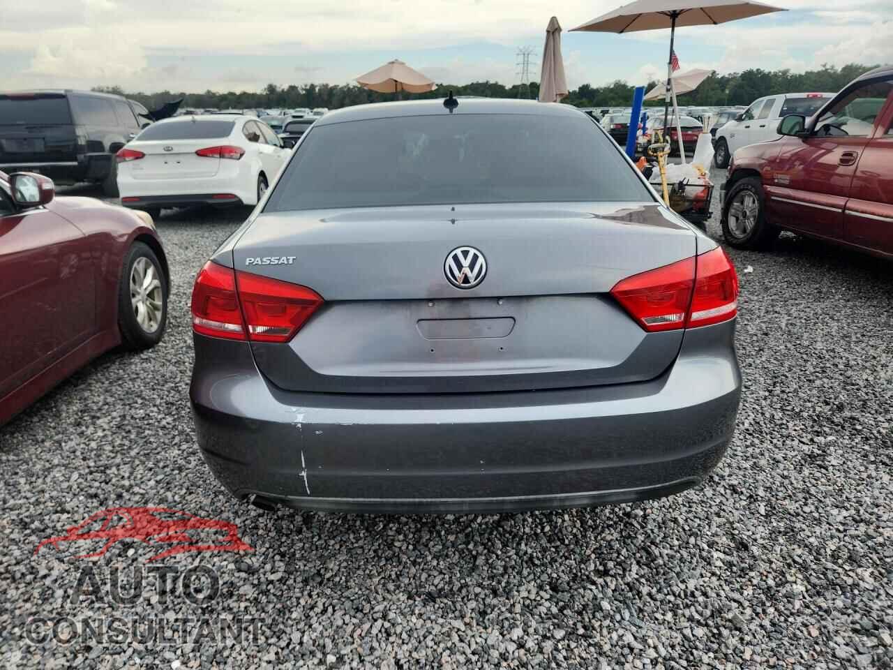 VOLKSWAGEN PASSAT 2014 - 1VWAP7A34EC003004