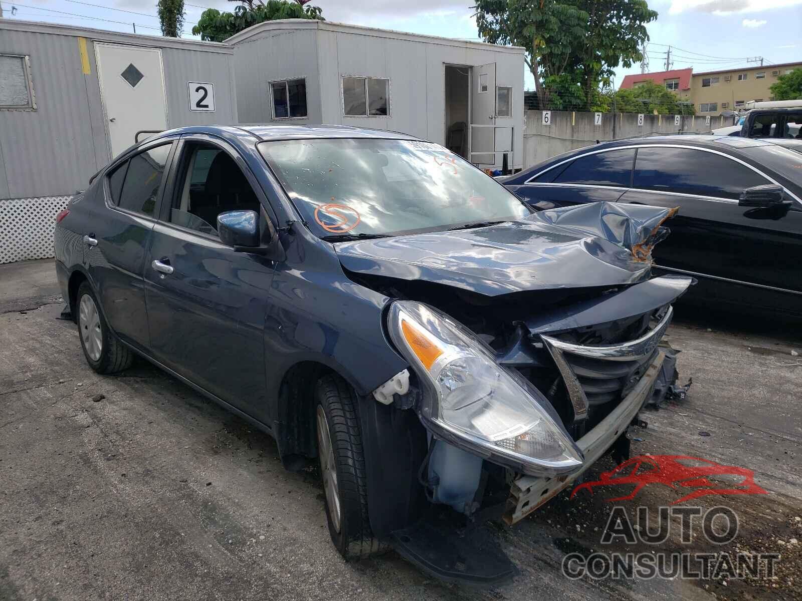 NISSAN VERSA 2017 - 3N1CN7AP7HL851524