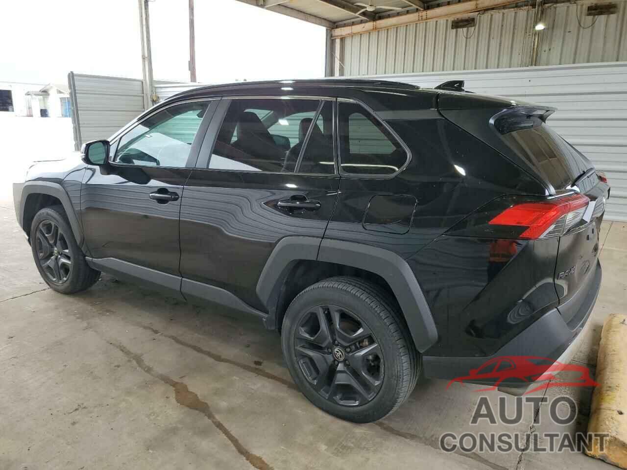 TOYOTA RAV4 2022 - 2T3J1RFV8NW283954