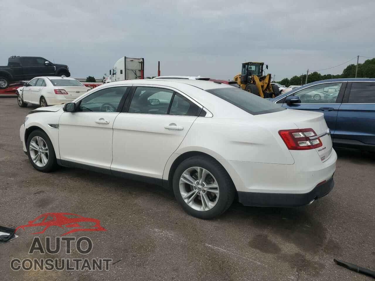 FORD TAURUS 2017 - 1FAHP2E84HG133376