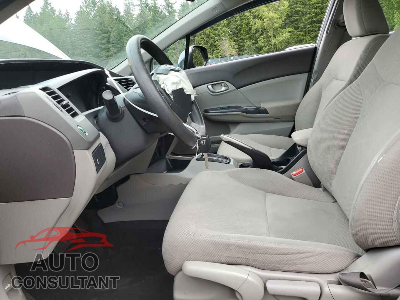 HONDA CIVIC 2012 - 2HGFB2F52CH562700