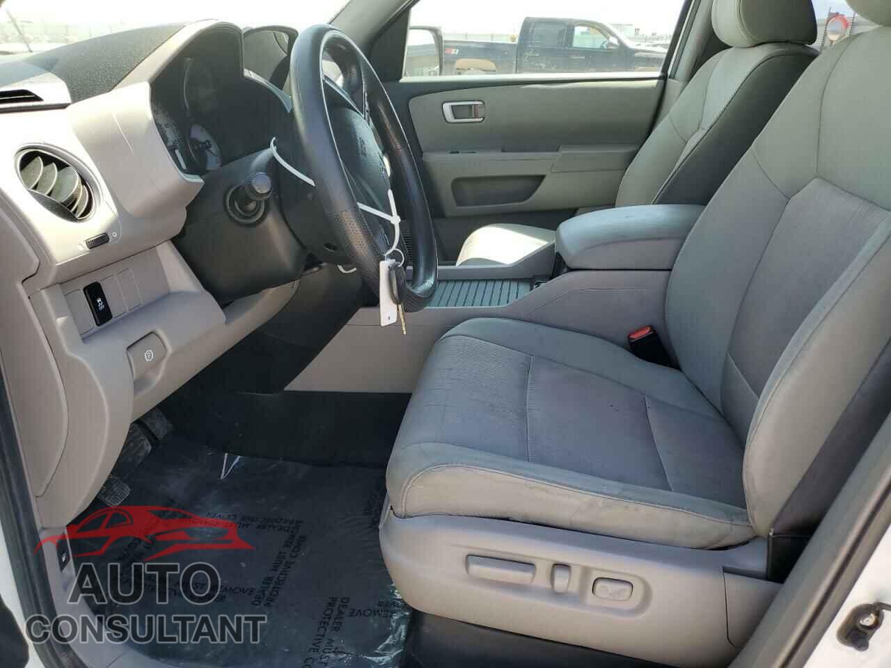HONDA PILOT 2013 - 5FNYF4H48DB052726