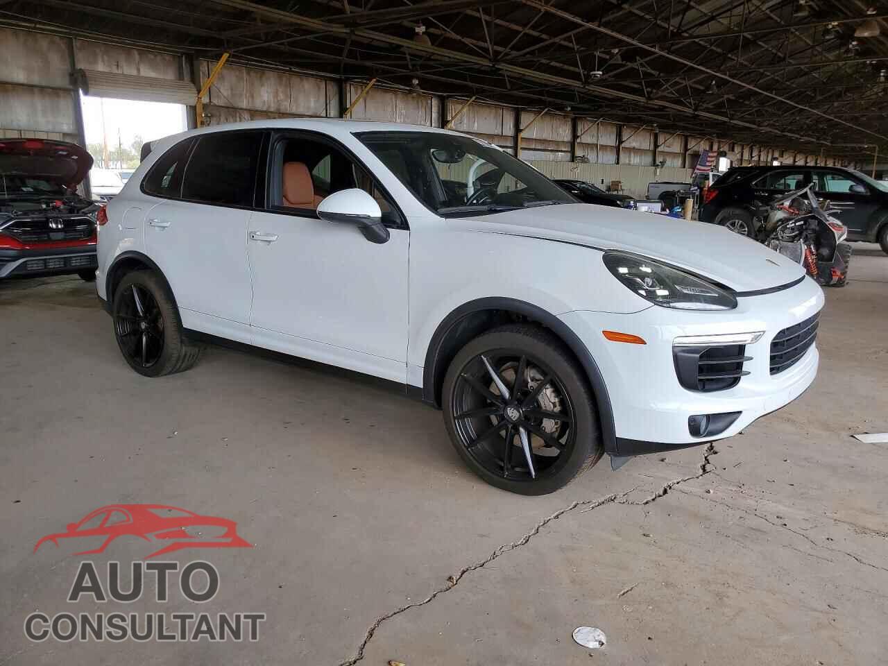 PORSCHE CAYENNE 2017 - WP1AB2A27HLA50123