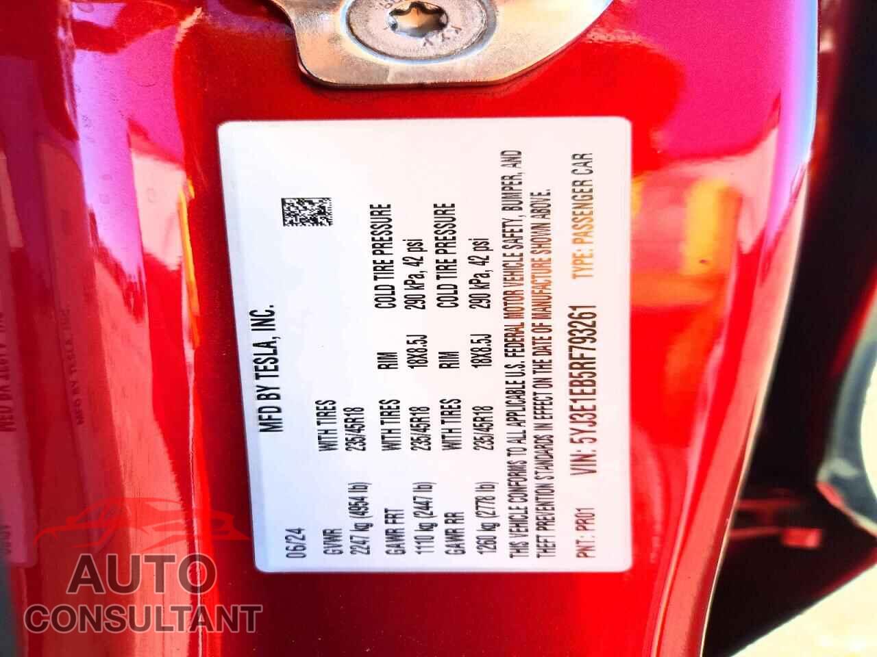 TESLA MODEL 3 2024 - 5YJ3E1EB5RF793261