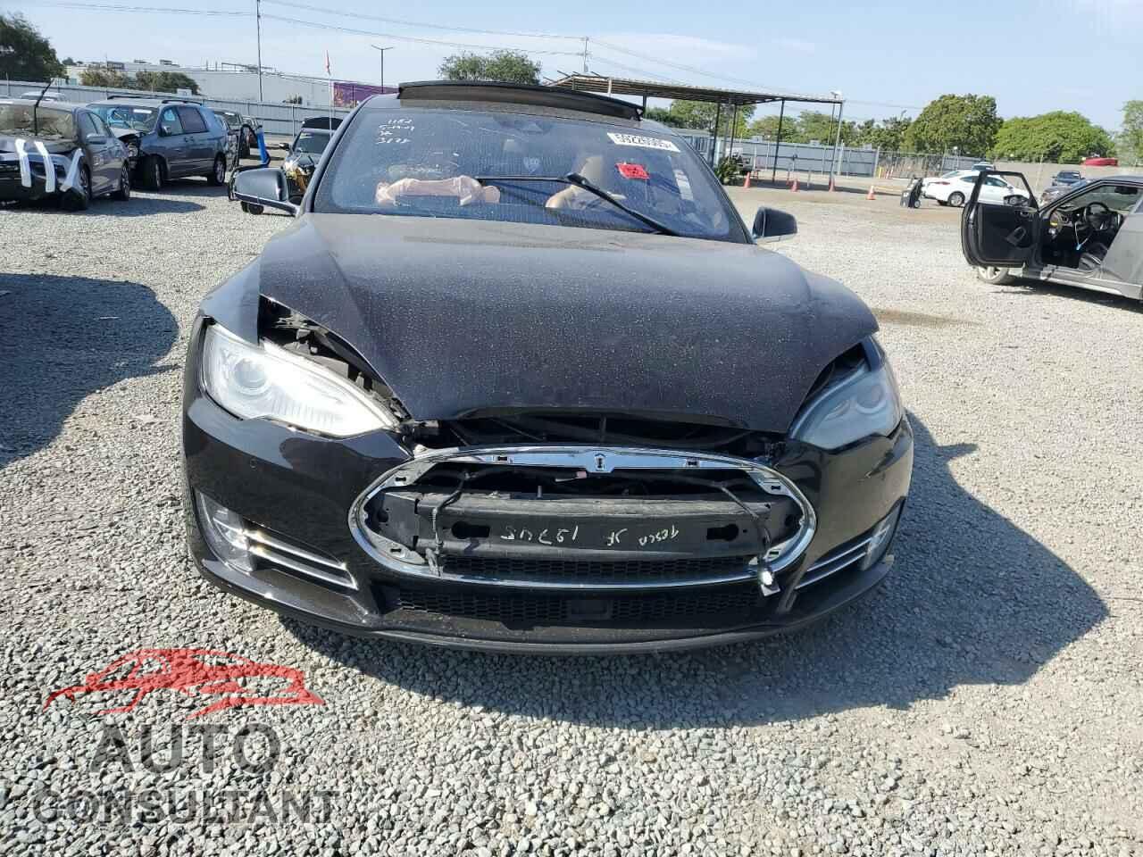 TESLA MODEL S 2015 - 5YJSA1E21FF113178