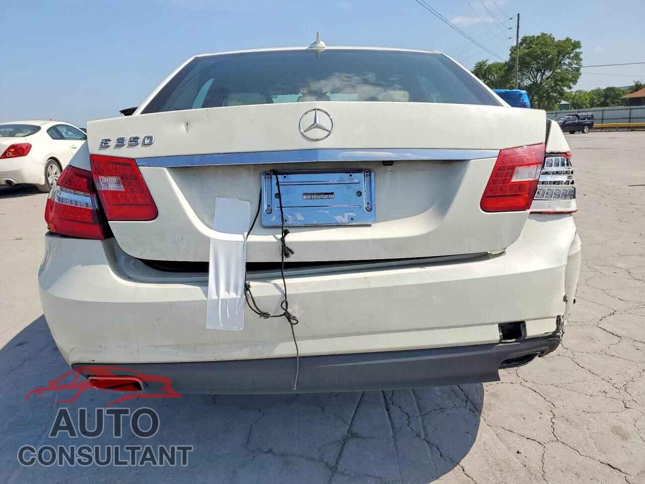 MERCEDES-BENZ E-CLASS 2011 - WDDHF5GB1BA515792