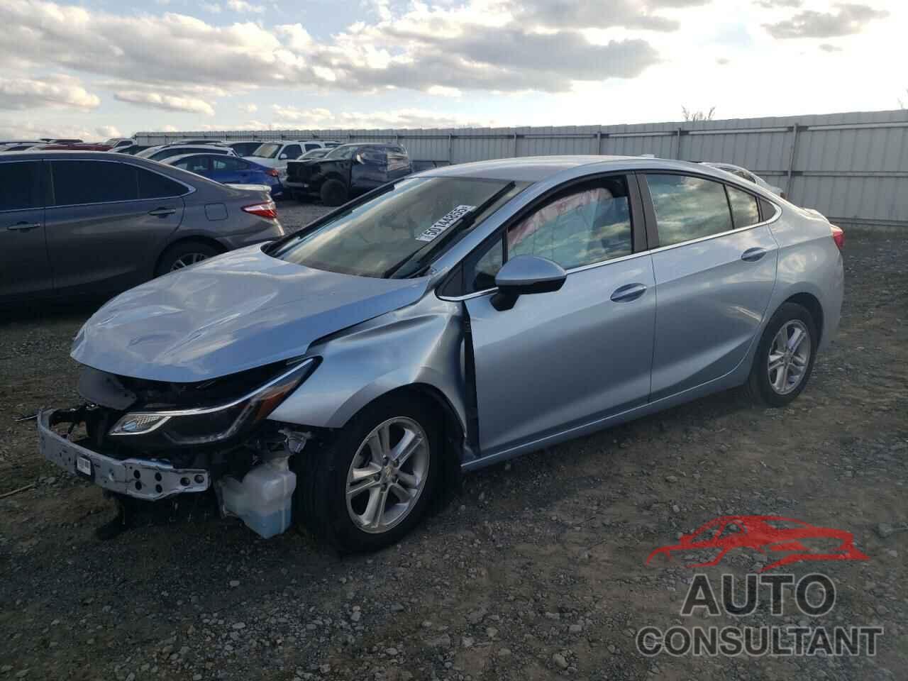 CHEVROLET CRUZE 2018 - 1G1BE5SMXJ7125726