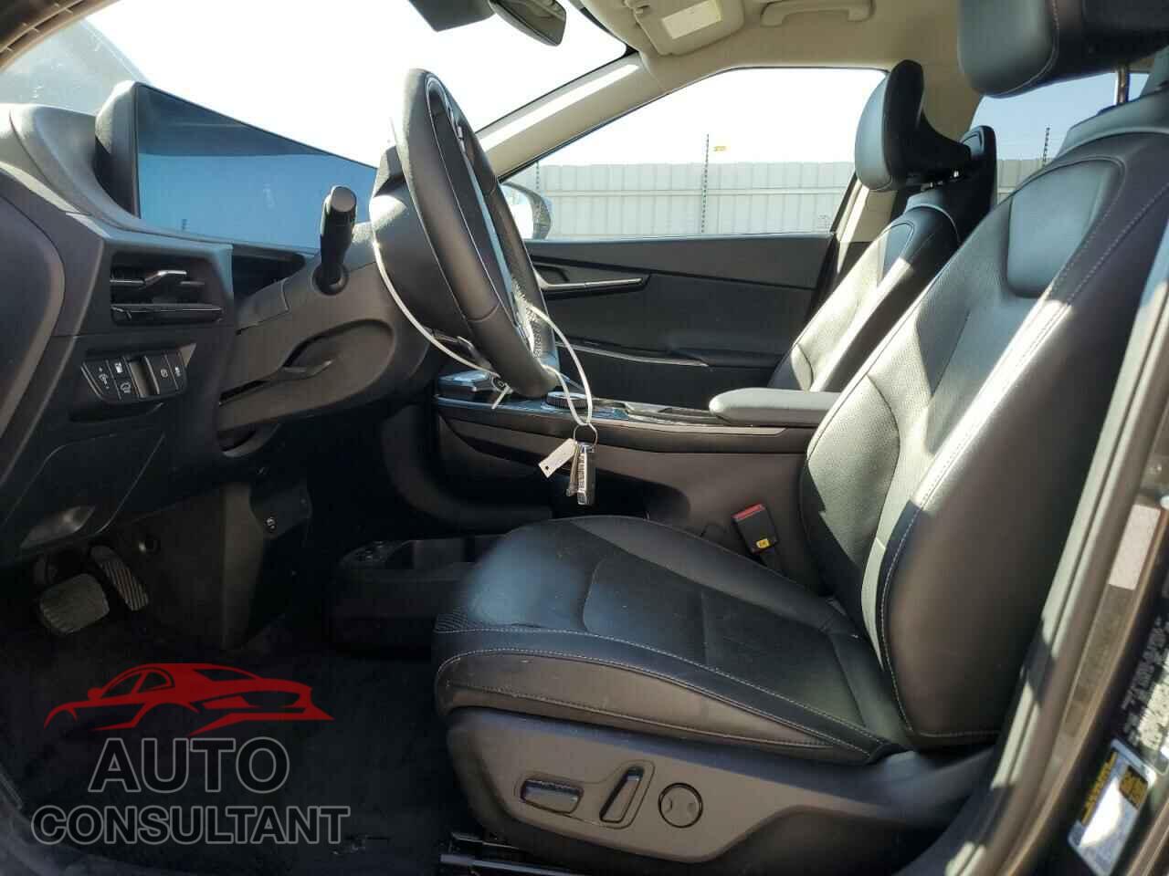 KIA EV6 LIGHT 2023 - KNDC34LA7P5149602