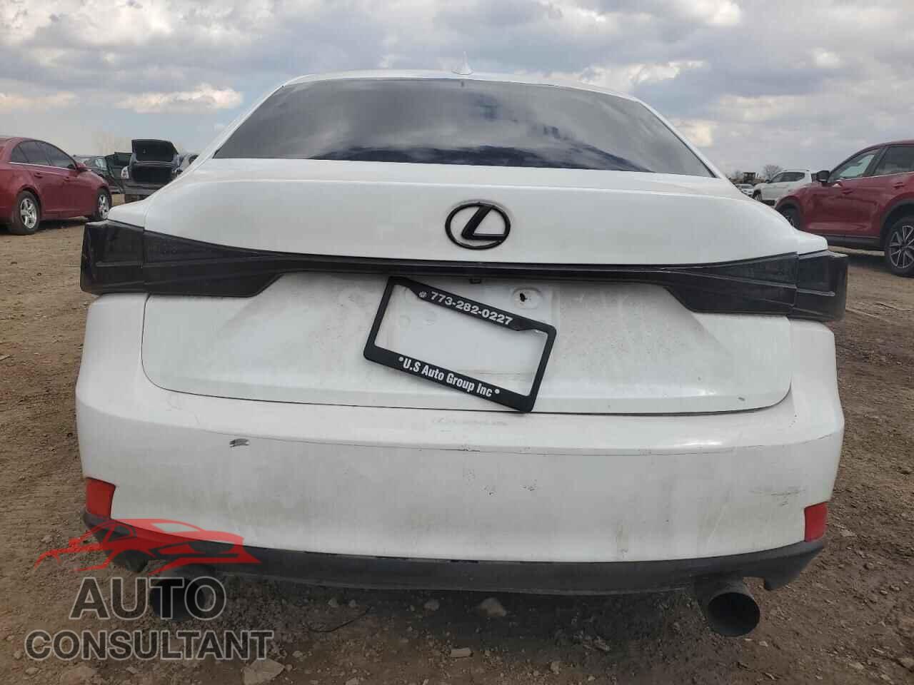 LEXUS IS 2014 - JTHCE1D2XE5002430