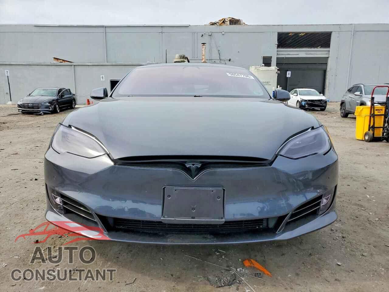 TESLA MODEL S 2018 - 5YJSA1E26JF283996