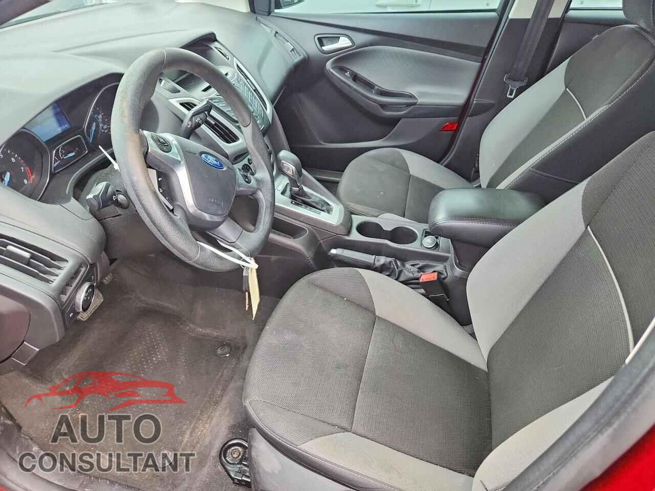 FORD FOCUS 2014 - 1FADP3F2XEL334281