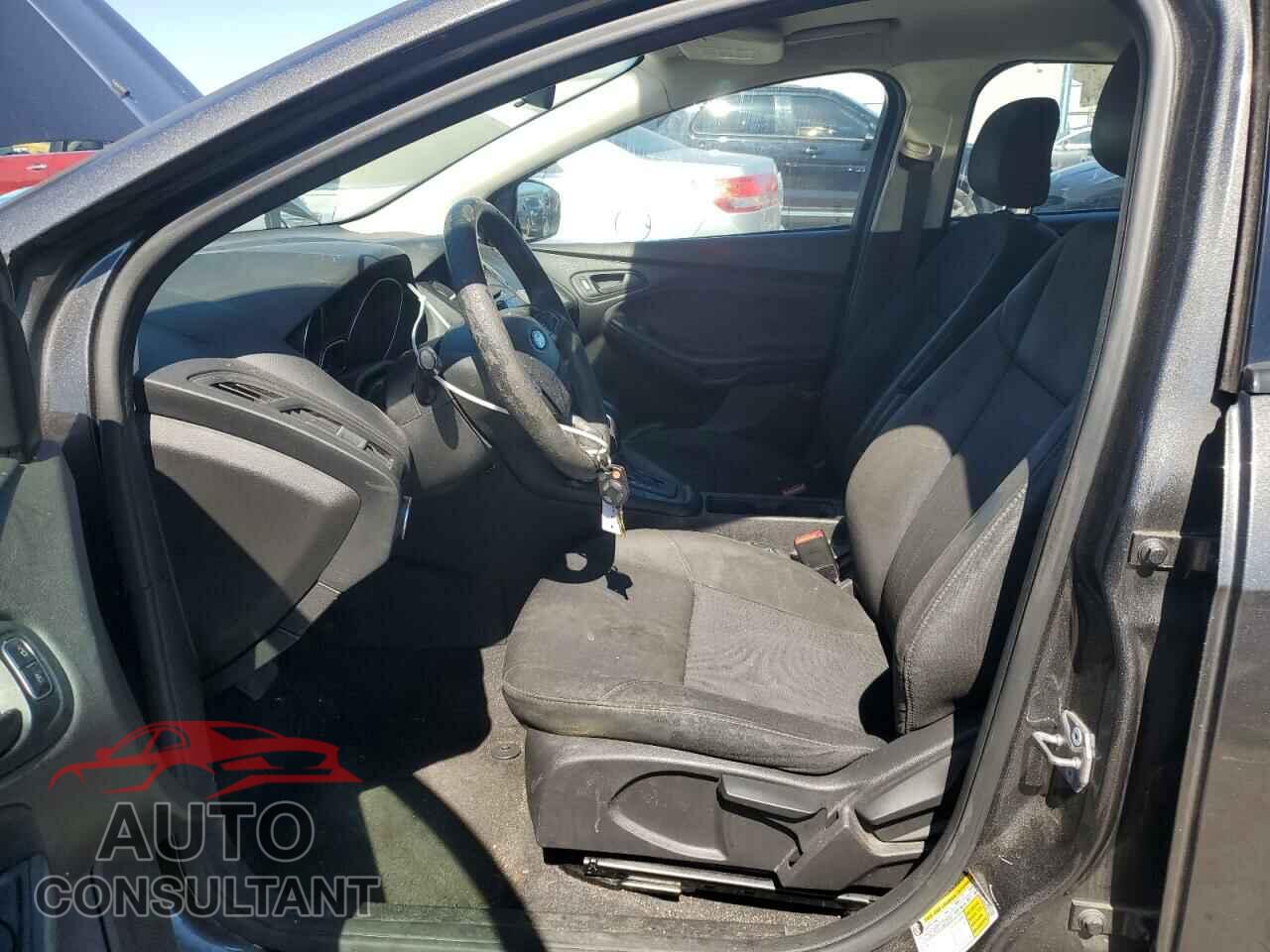 FORD FOCUS 2017 - 1FADP3E26HL212961