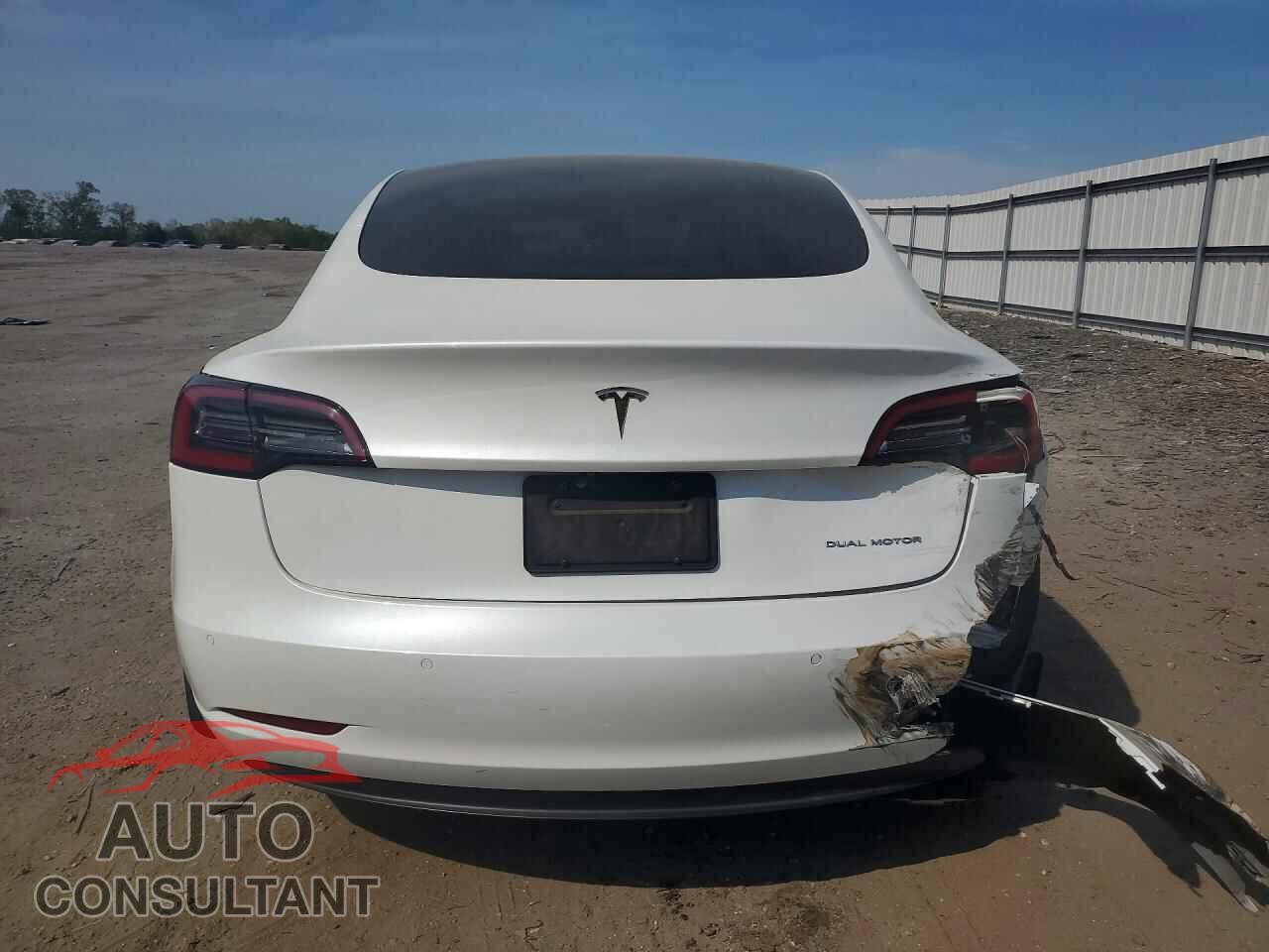 TESLA MODEL 3 2020 - 5YJ3E1EB3LF618563