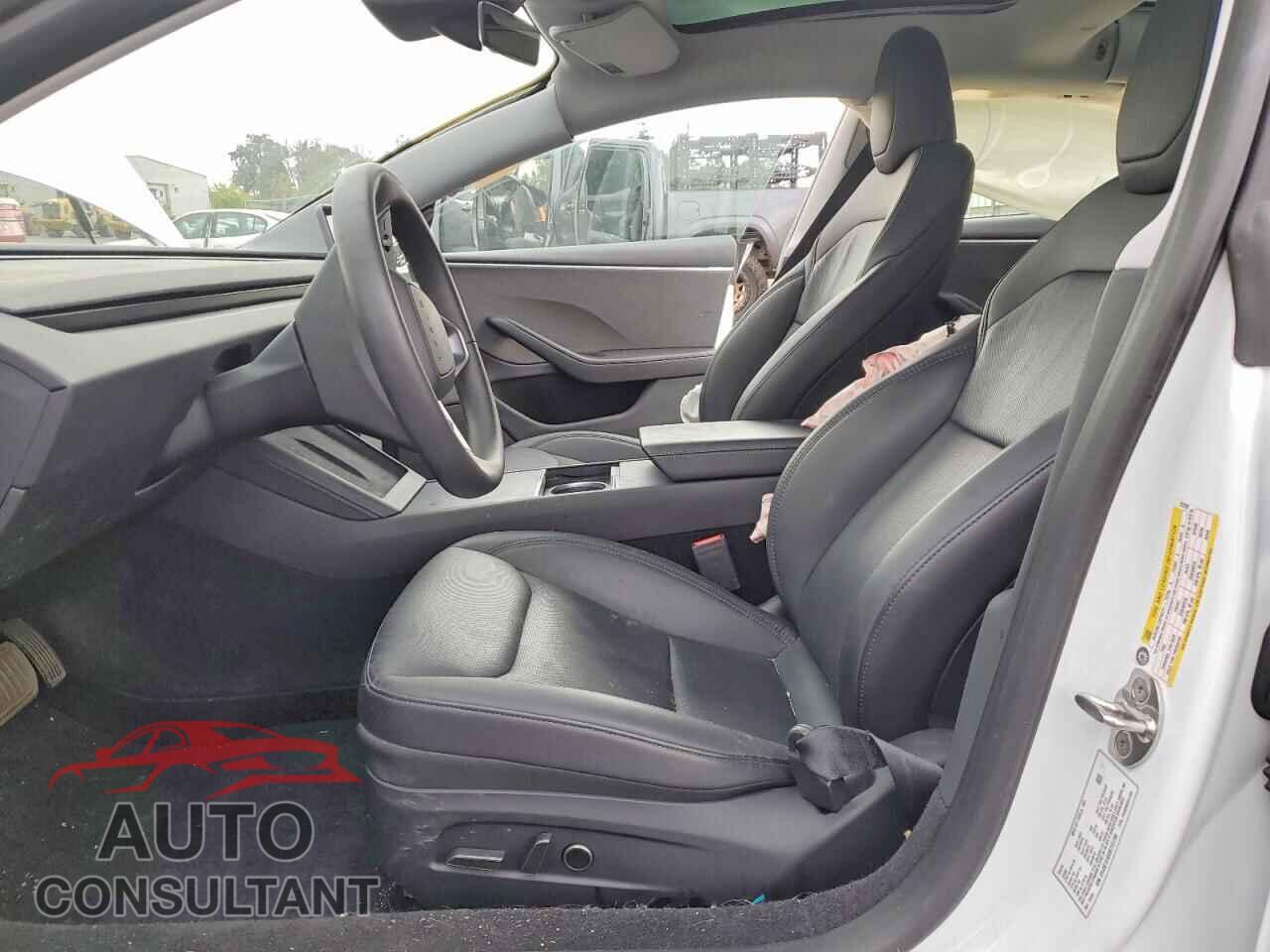 TESLA MODEL 3 2024 - 5YJ3E1EA5RF731799